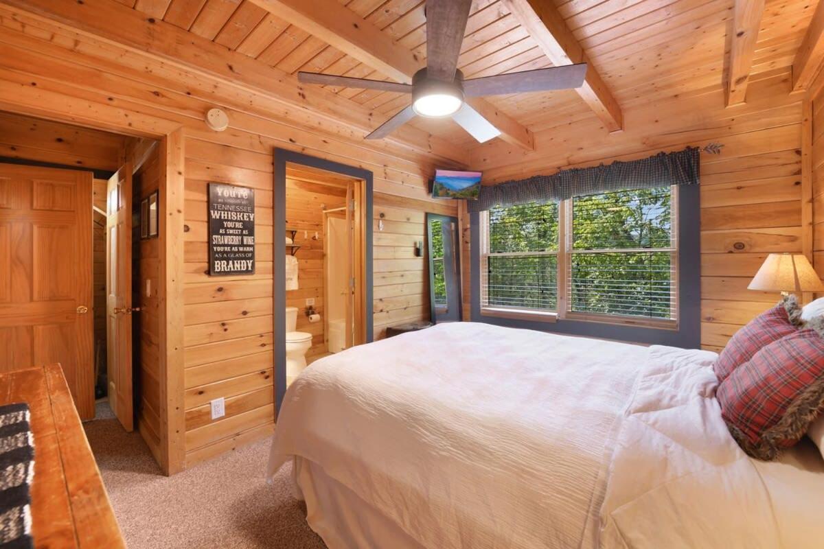Ryes And Shine Bootlegger'S Cabin! Hot Tub* Pool* Arcade* Billiards *Ev * Pet Friendly Sevierville Exterior foto