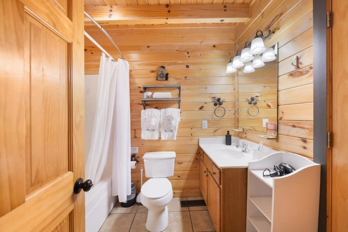 Ryes And Shine Bootlegger'S Cabin! Hot Tub* Pool* Arcade* Billiards *Ev * Pet Friendly Sevierville Exterior foto